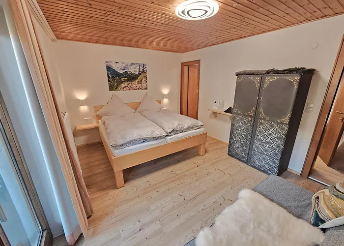 Panorama Warth Konukevi 3*